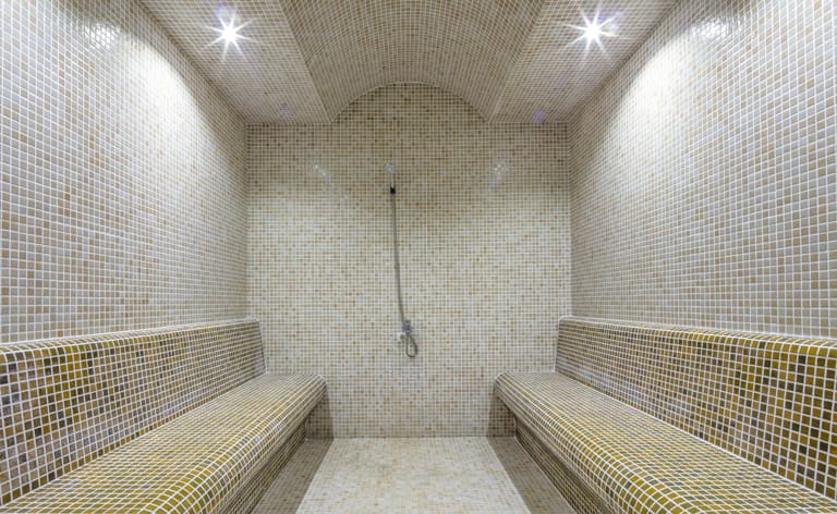 un très beau hammam pour profiter des bienfaits du hammam