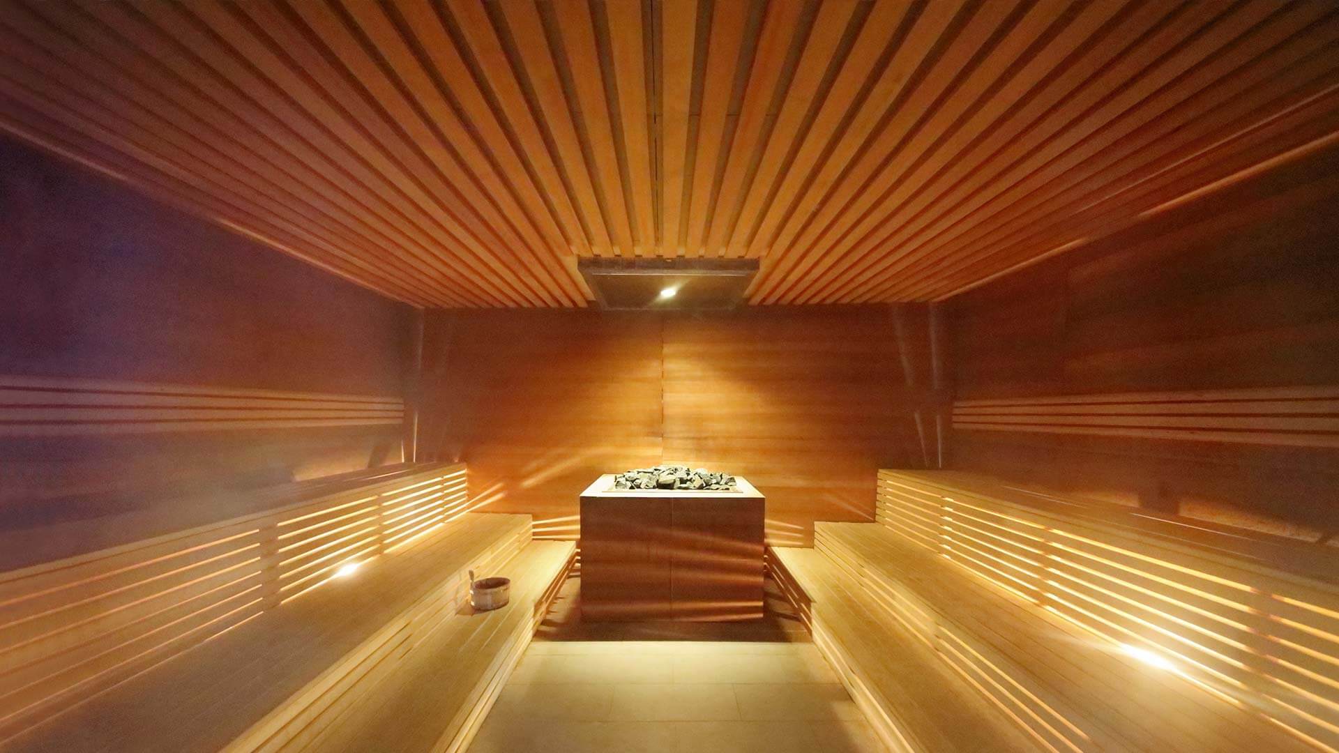 intérieur d'un sauna traditionnel