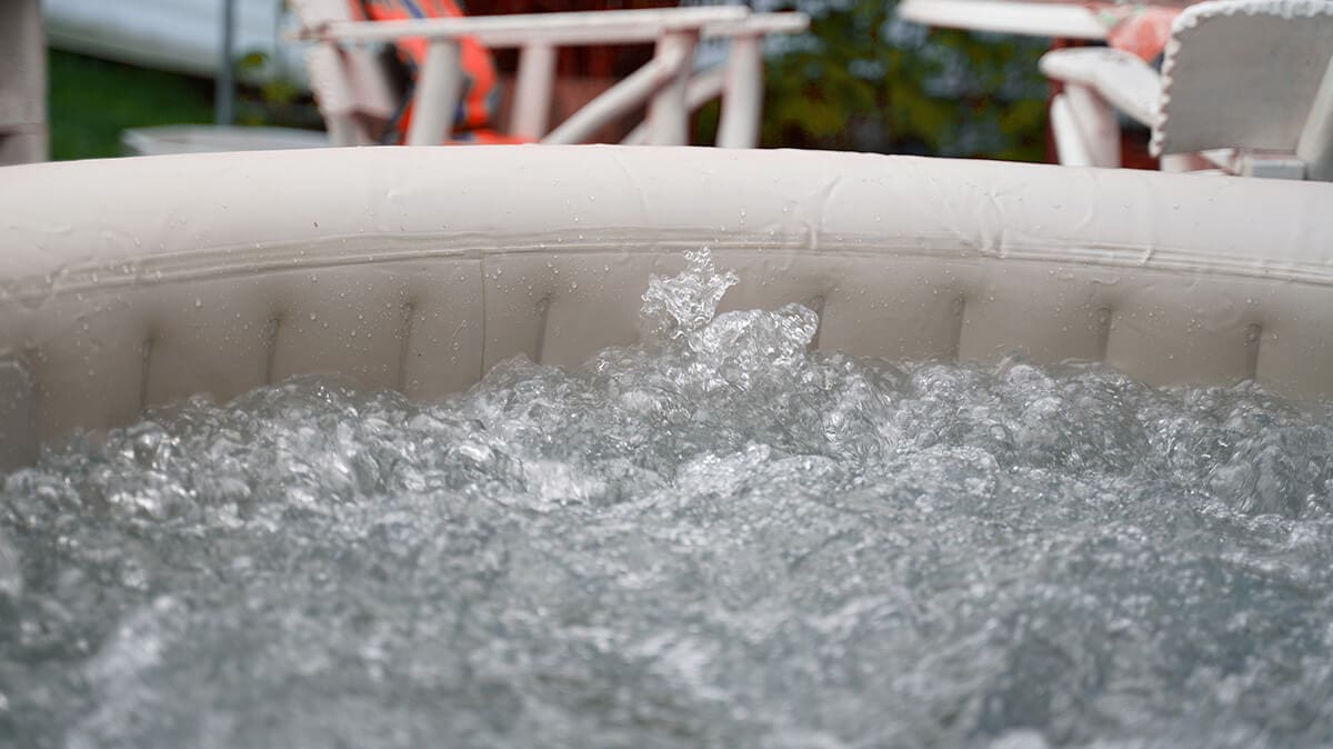 zoom sur un spa gonflable