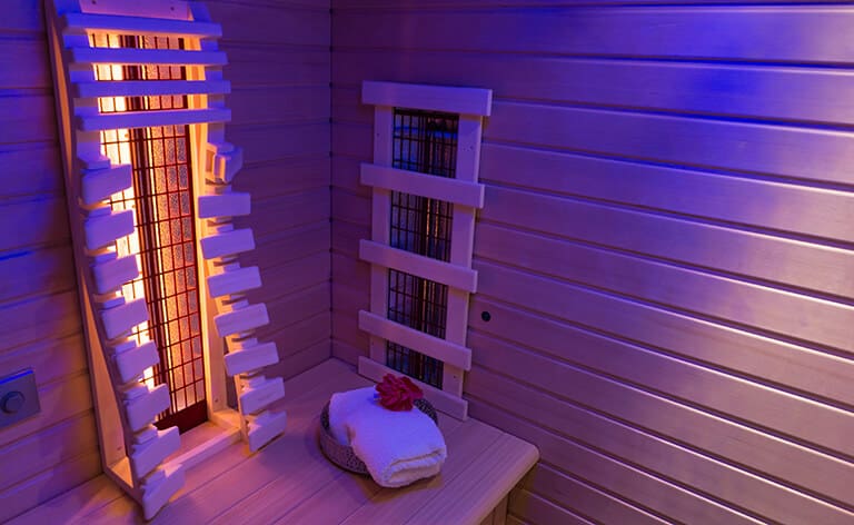 sauna infrarouge sous lumière bleu